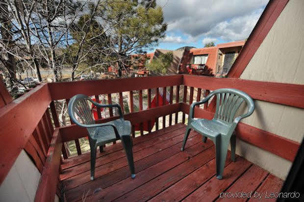 Pinecliff Village Resort Hollywood Extérieur photo